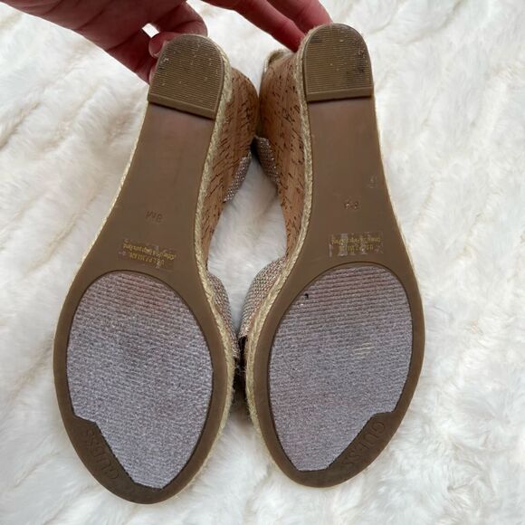 Guess Gold Metallic Wedge Sandals, Size 8 - Picture 5 of 7